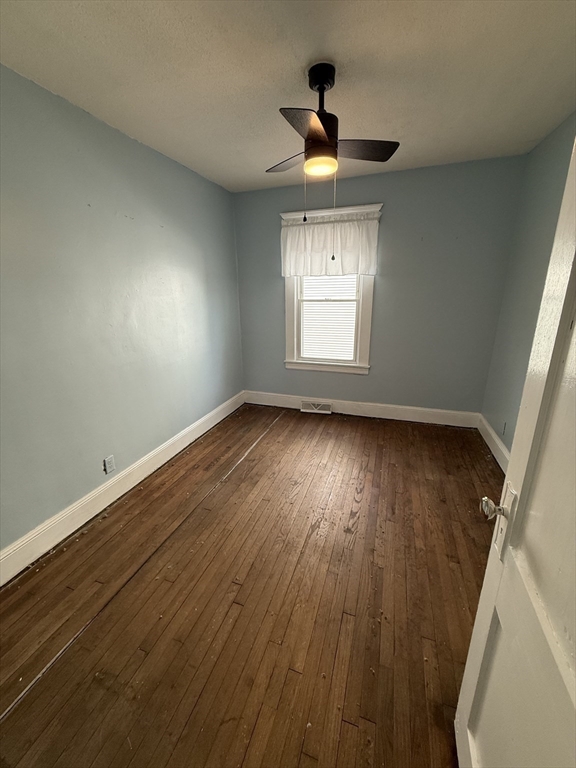 145 Moxon Street Springfield, MA 01151 - Photo 12 of 28