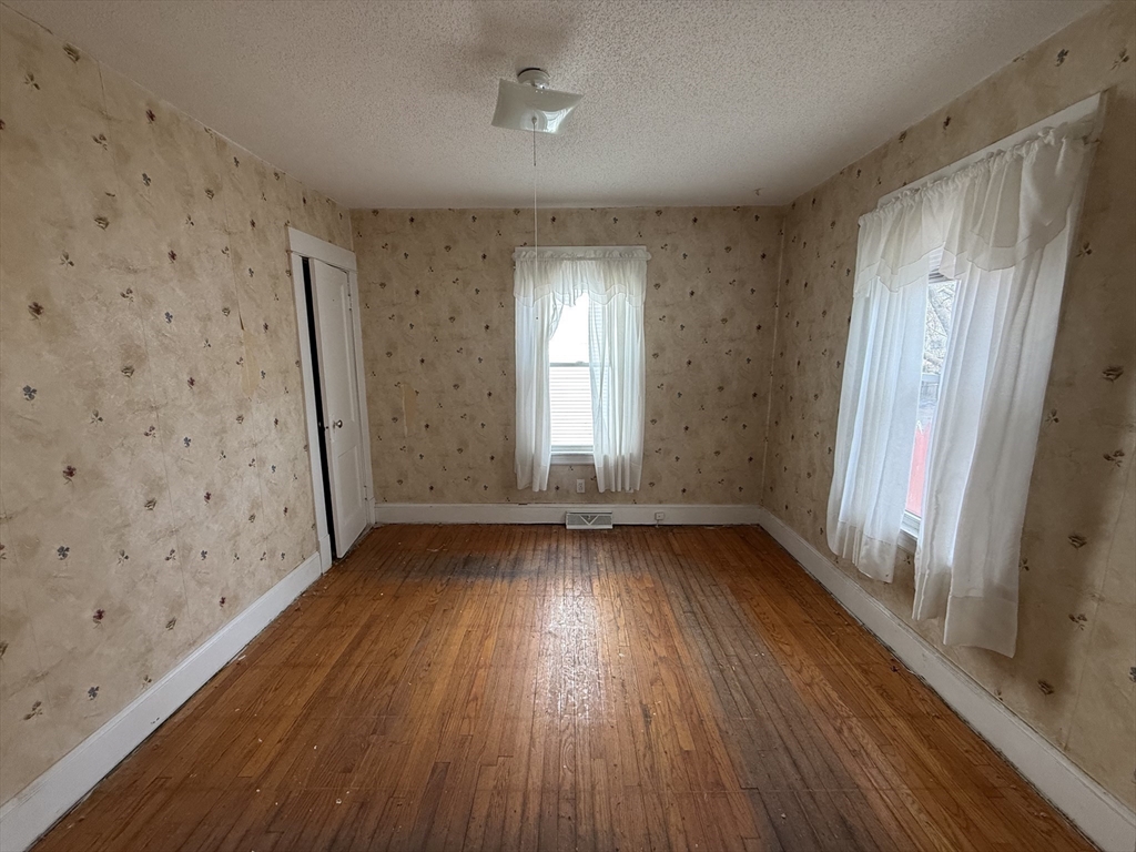 145 Moxon Street Springfield, MA 01151 - Photo 16 of 28