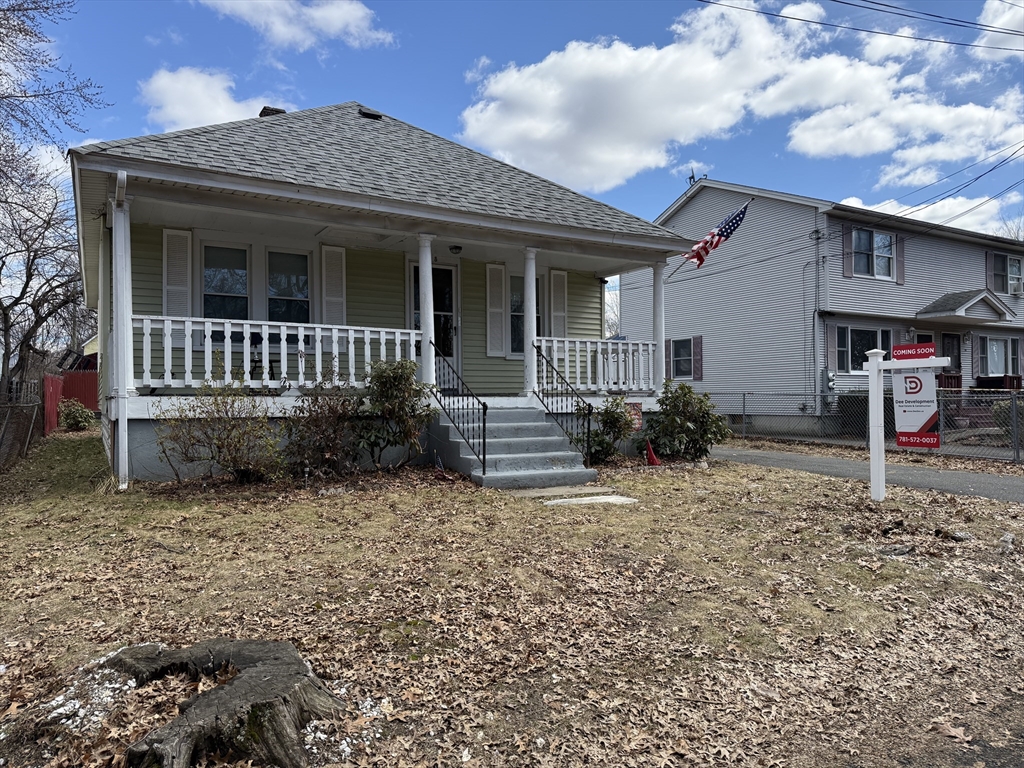 145 Moxon Street Springfield, MA 01151 - Photo 2 of 28