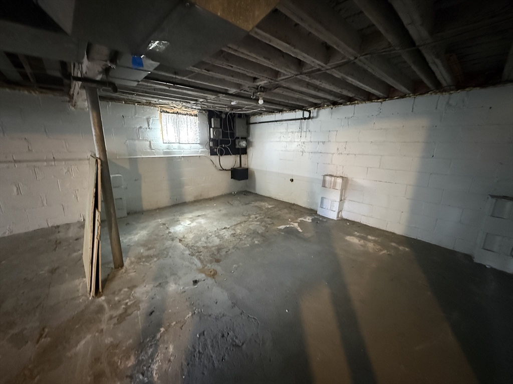 145 Moxon Street Springfield, MA 01151 - Photo 22 of 28