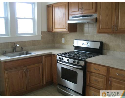 76 Spring Street Woodbridge, NJ 07095 - Photo 3 of 11 Gallery Image 3