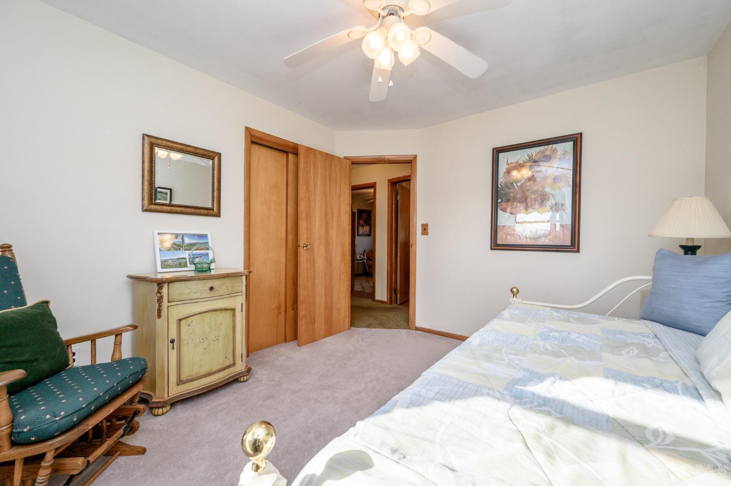 7 Putters Road Succasunna, NJ 07876 - Photo 21 of 40 a bedroom with a bed and dresser