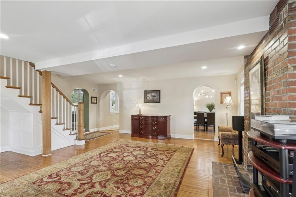 964 Thorn Run Road Coraopolis, PA 15108 - Photo 12 of 46