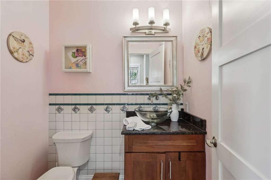 964 Thorn Run Road Coraopolis, PA 15108 - Photo 13 of 46