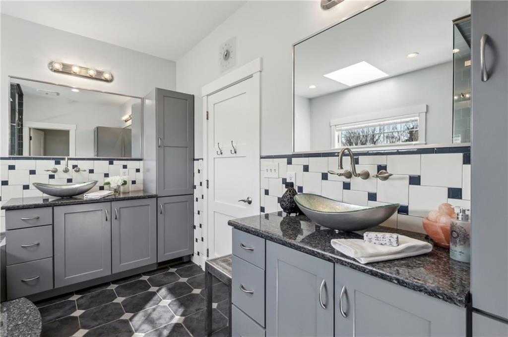 964 Thorn Run Road Coraopolis, PA 15108 - Photo 23 of 46