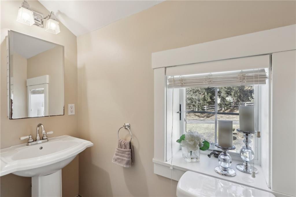 964 Thorn Run Road Coraopolis, PA 15108 - Photo 35 of 46