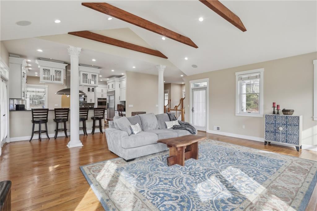 964 Thorn Run Road Coraopolis, PA 15108 - Photo 4 of 46