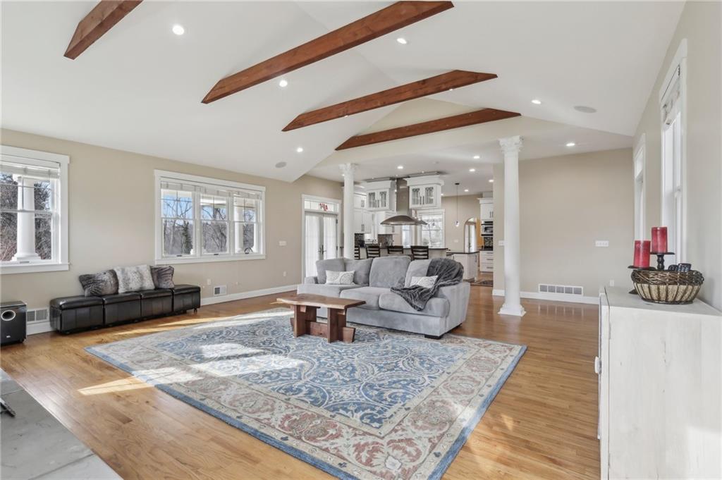 964 Thorn Run Road Coraopolis, PA 15108 - Photo 5 of 46