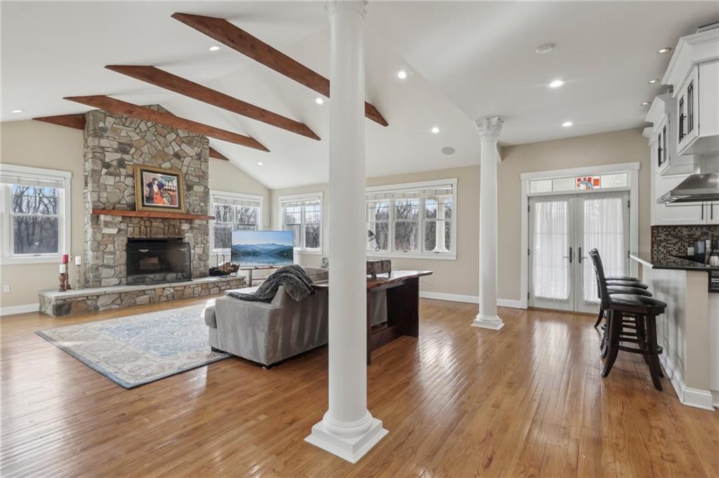 964 Thorn Run Road Coraopolis, PA 15108 - Photo 6 of 46