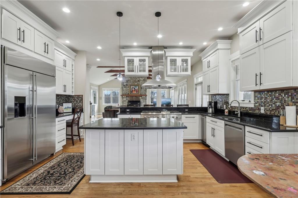 964 Thorn Run Road Coraopolis, PA 15108 - Photo 9 of 46