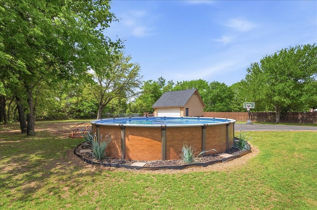 112 Mylea Lane Weatherford, TX 76087 - Photo 30 of 35