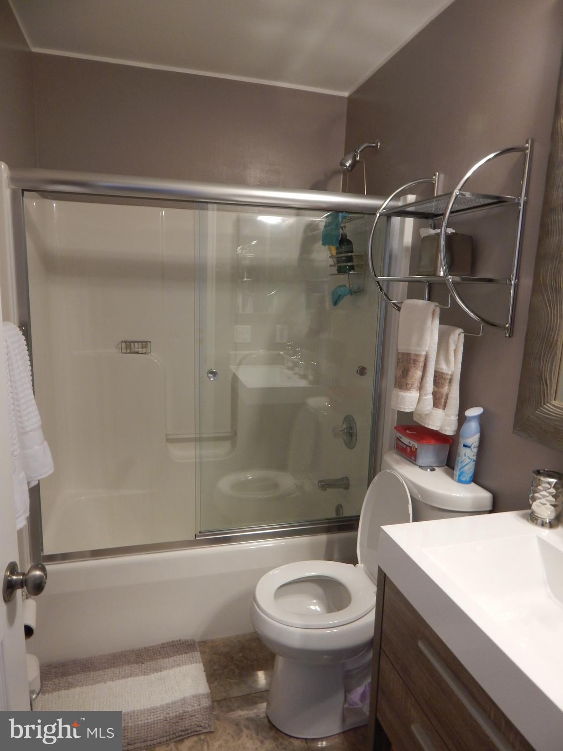 6324 Patuxent Quarter Road Hanover, MD 21076 - Photo 15 of 29 Bath