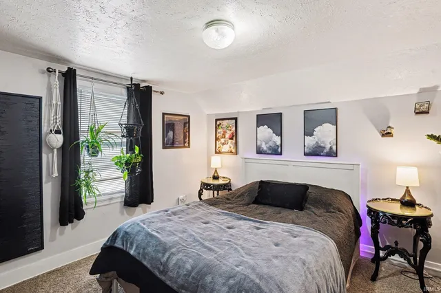 $179,900 | 519 West 10th Street, Mishawaka, IN 46544