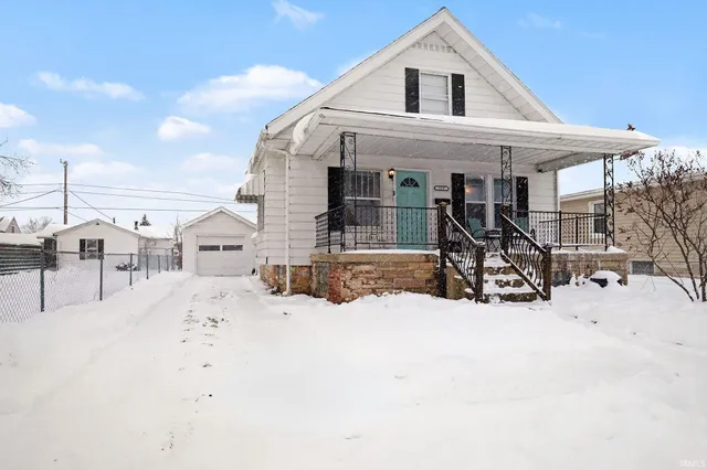 $179,900 | 519 West 10th Street, Mishawaka, IN 46544