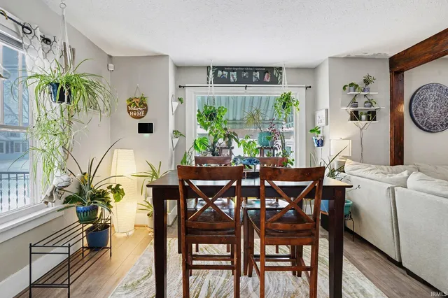 $179,900 | 519 West 10th Street, Mishawaka, IN 46544