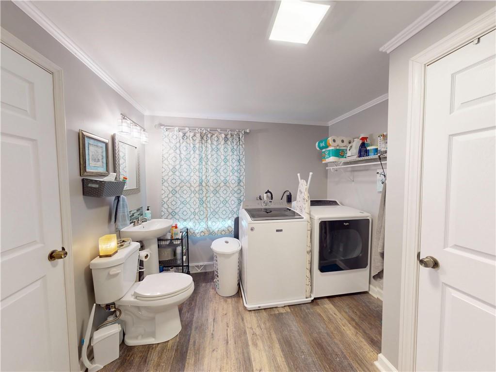 132 Harris Road Butler, PA 16002 - Photo 19 of 27 Laundry/Half Bath