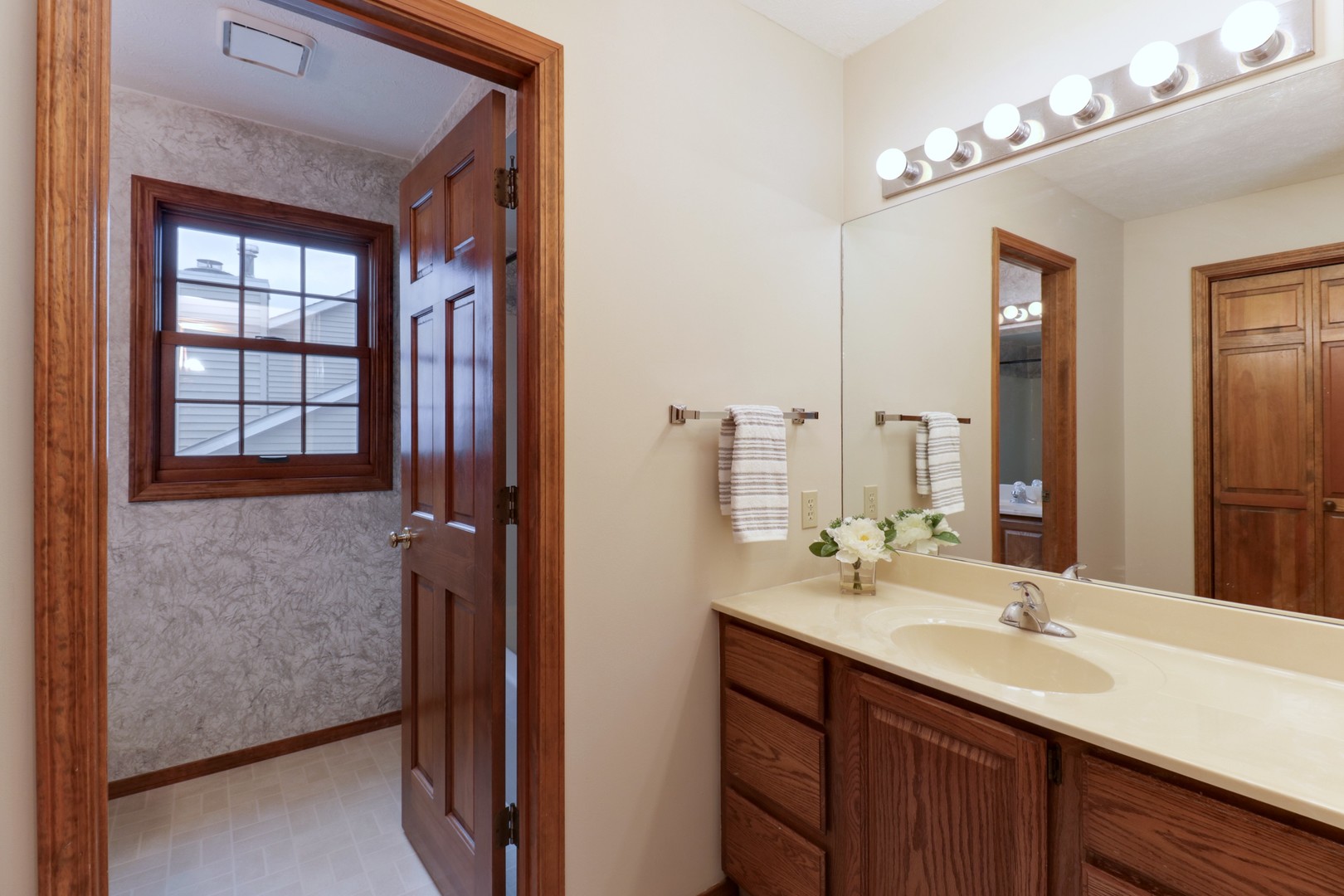 2810 Huntington Road Bloomington, IL 61704 - Photo 31 of 51 Gallery Image 31
