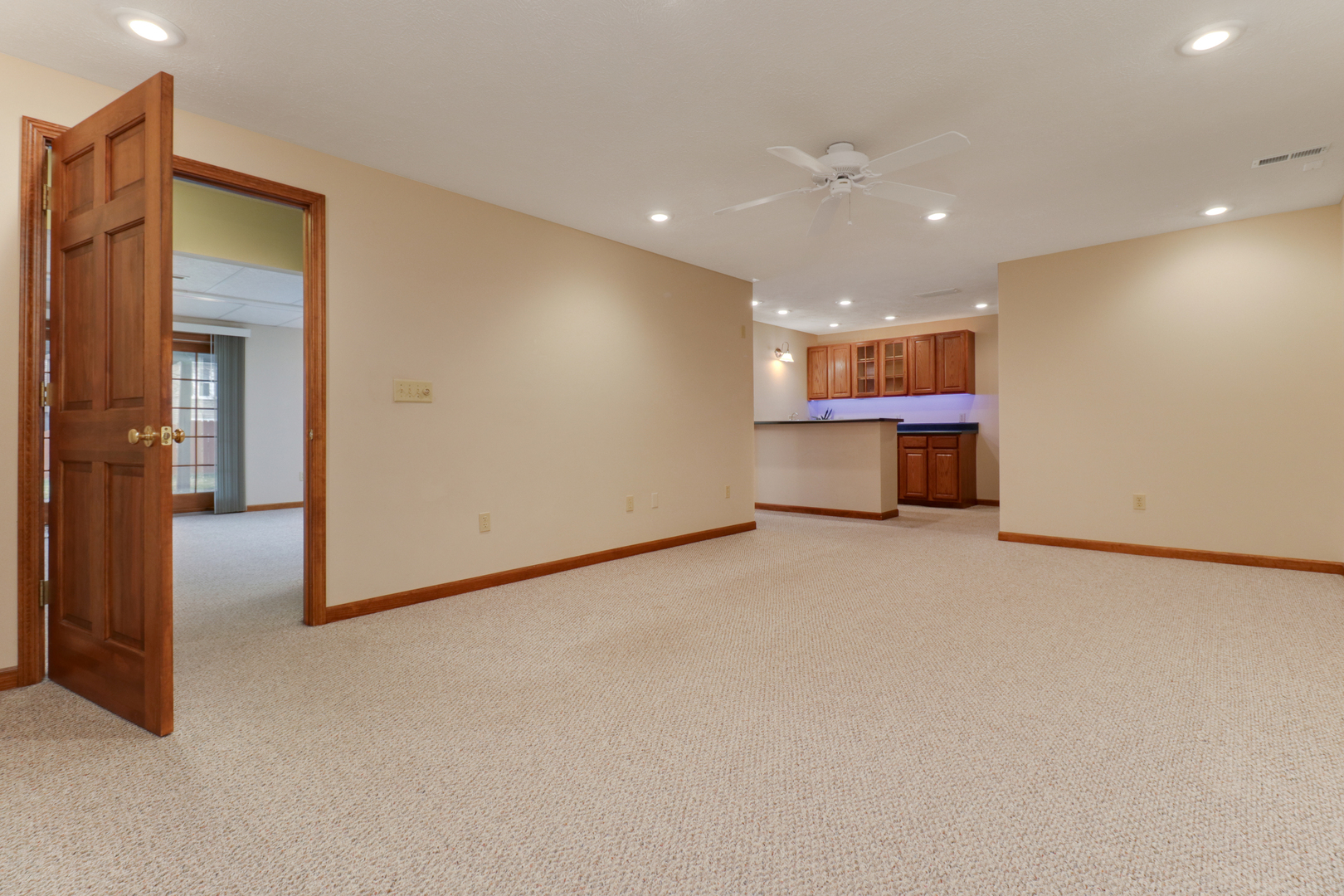 2810 Huntington Road Bloomington, IL 61704 - Photo 40 of 51 Gallery Image 40