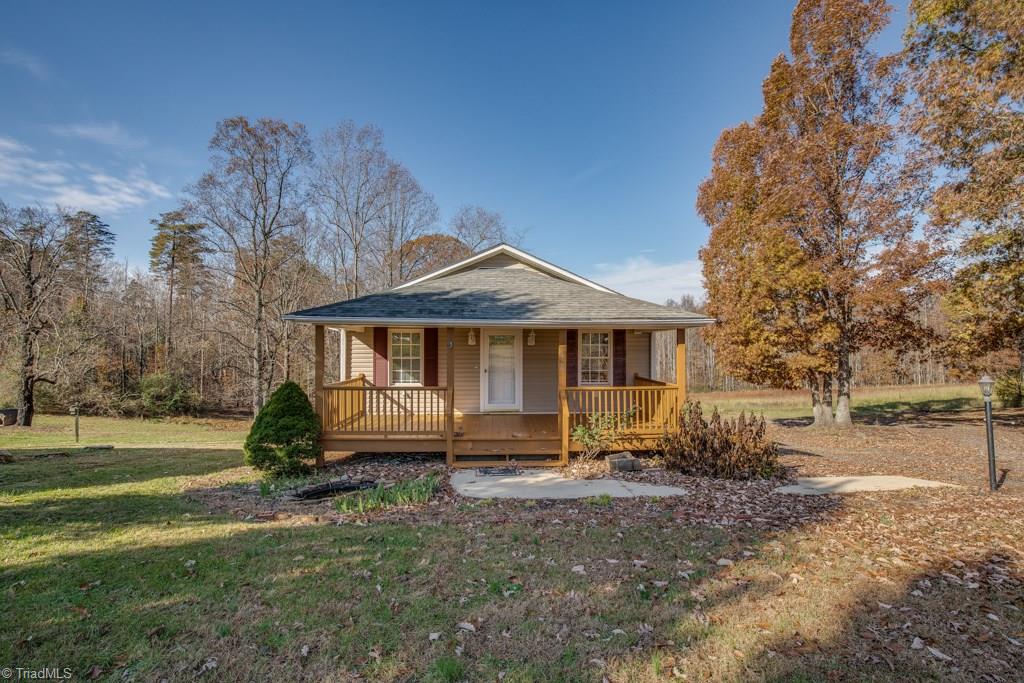 1768 Cook School Road Pilot Mountain, NC 27041 - Photo 17 of 22 Gallery Image 17