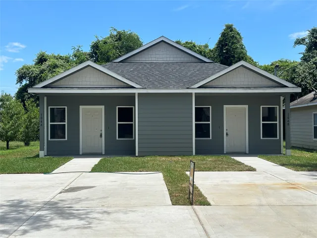 $1,700 | 104 Turner Drive, Unit A, Willis, TX 77378