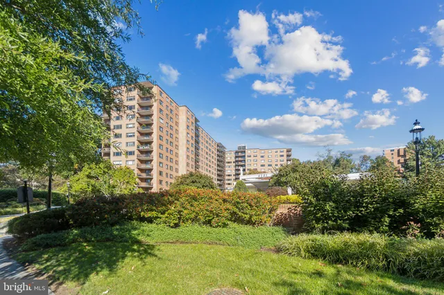 $205,000 | 4201 Cathedral Avenue Northwest, Unit 718E, Washington, DC 20016