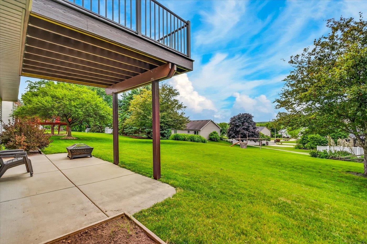 912 Vista Ridge Drive Mount Horeb, WI 53572 - Photo 9 of 54