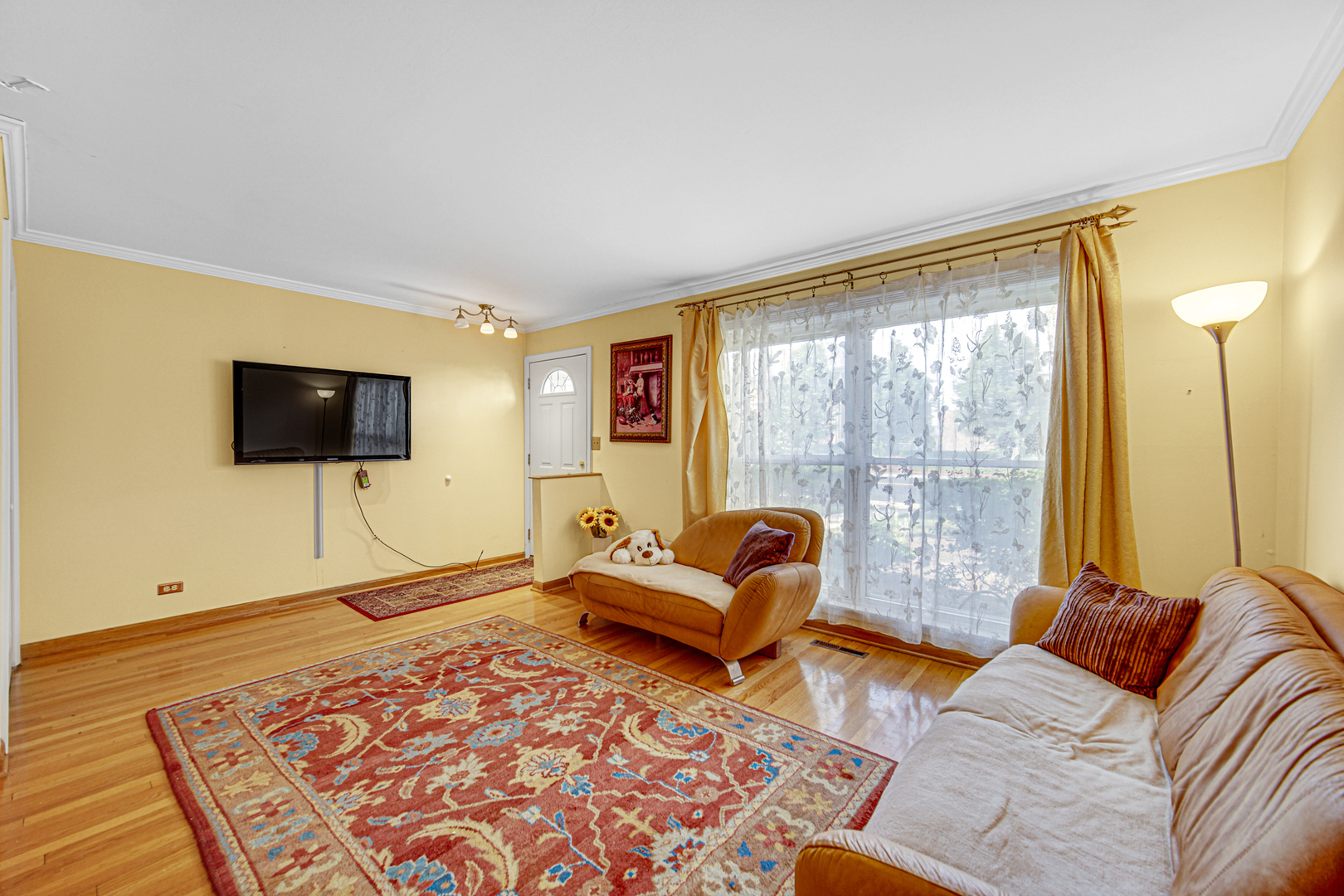 907 Waukegan Road, Unit B Deerfield, IL 60015 - Photo 4 of 25 Gallery Image 4