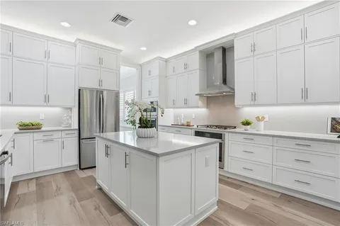 $1,850,000 | 12021 Azalea Way, Naples, FL 34120