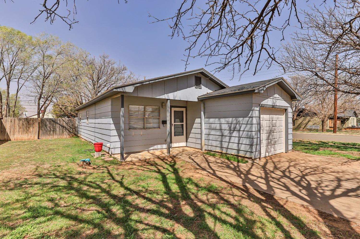 4702 37th Street Lubbock, TX 79414 - Photo 2 of 26 Photo 24