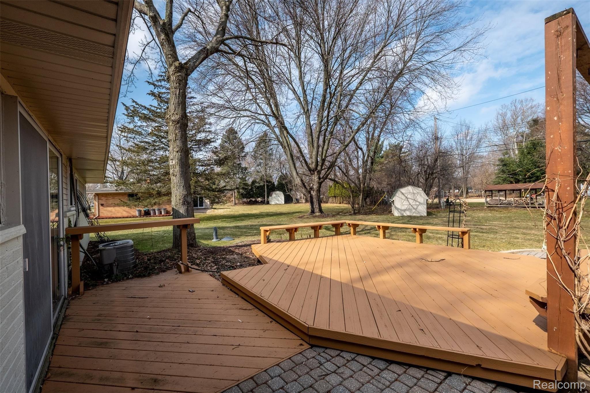 1816 Ansal Drive Rochester, MI 48309 - Photo 12 of 21 Deck