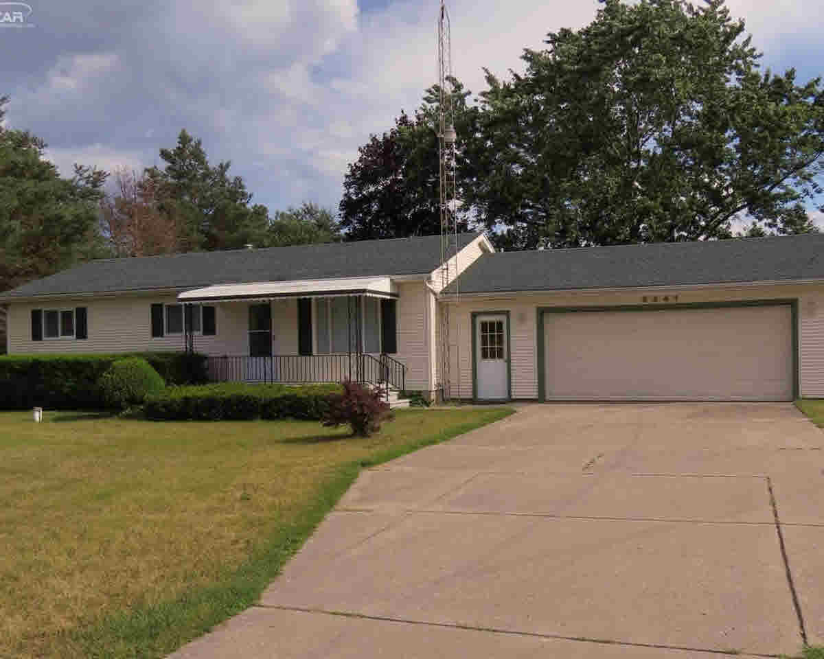 6441 Silver Lake Road Linden, MI 48451 - Photo 1 of 31 21315275.JPG