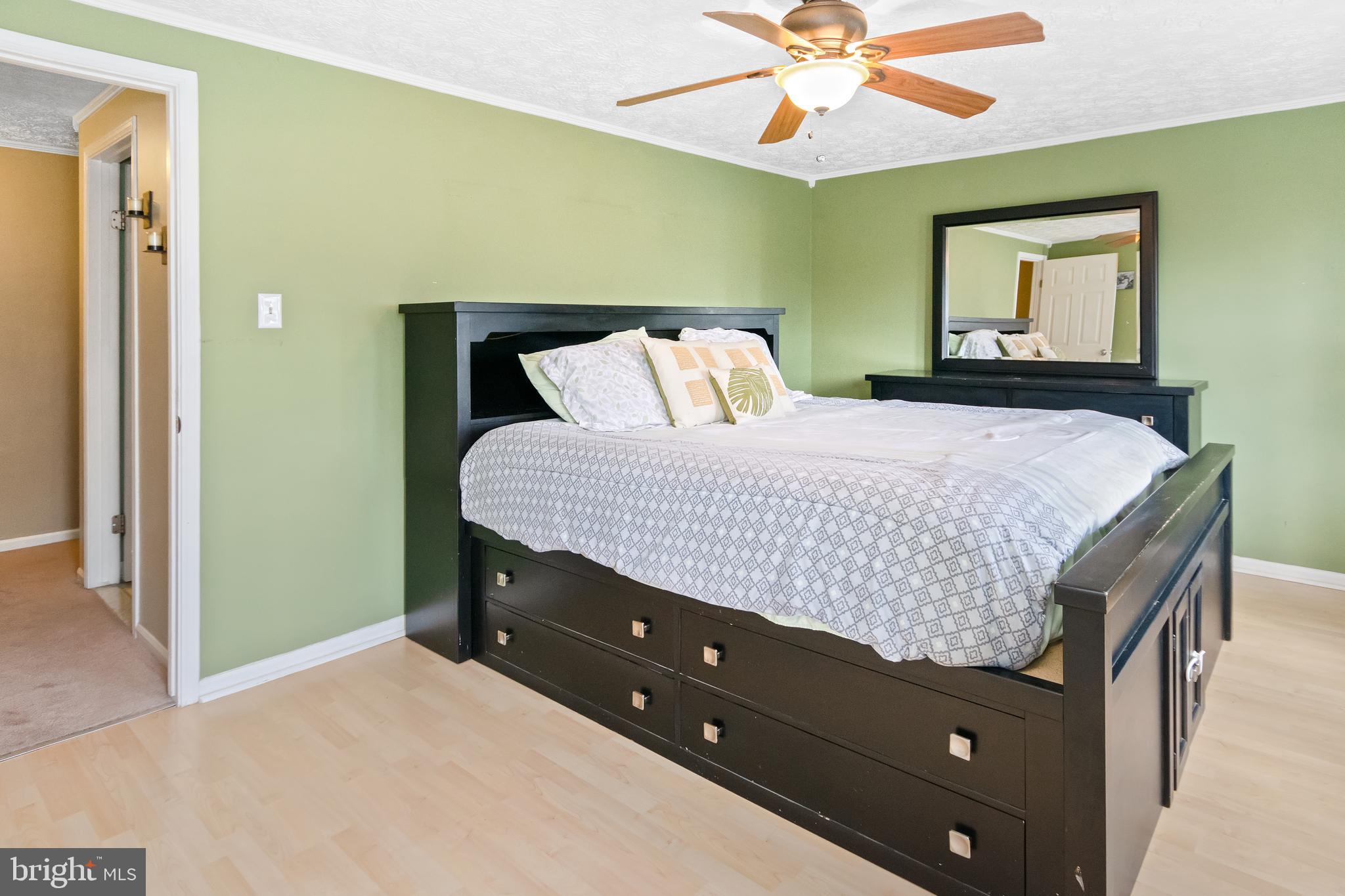 33 Hyacinth Road Baltimore, MD 21234 - Photo 12 of 35
