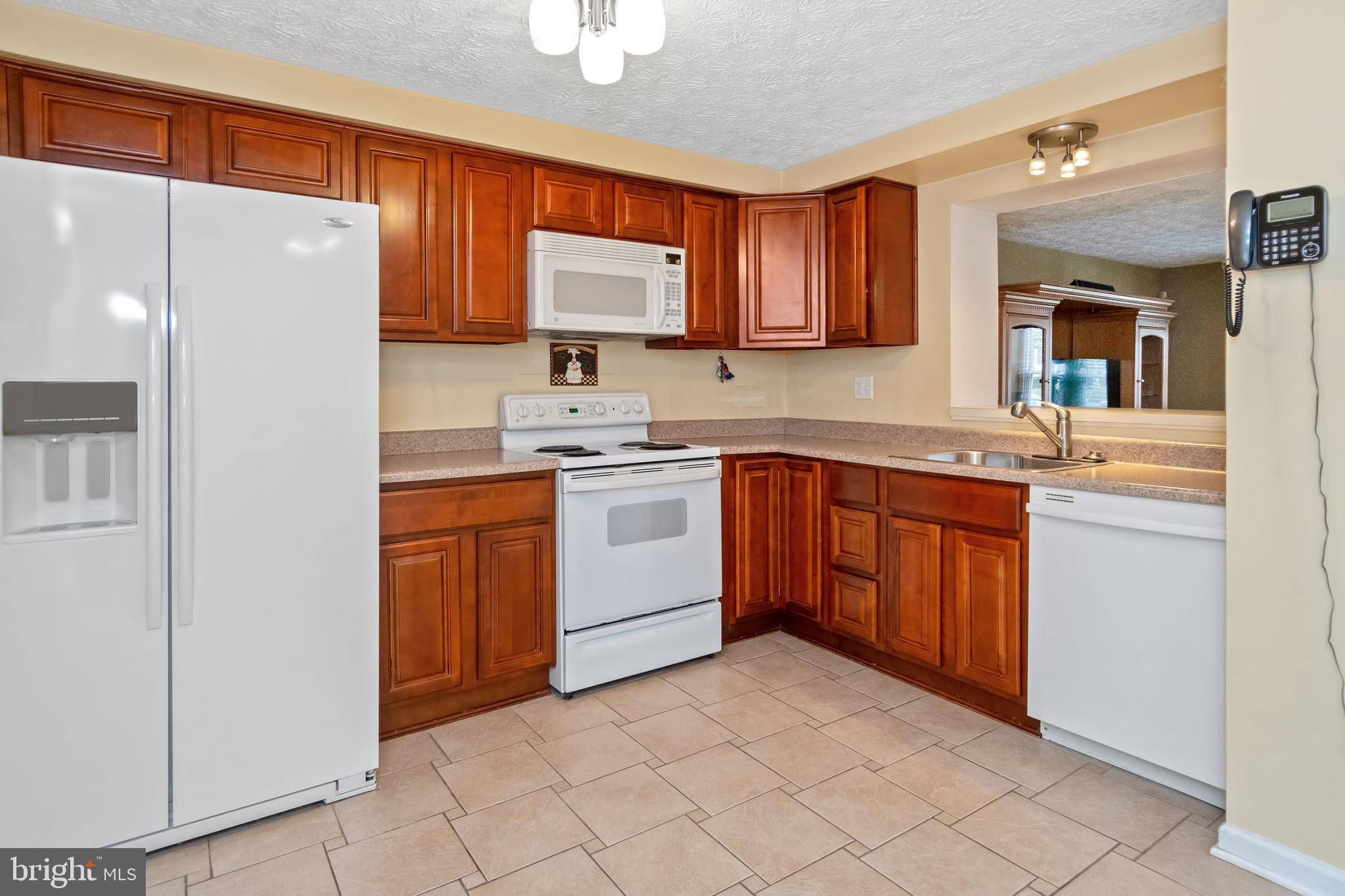 33 Hyacinth Road Baltimore, MD 21234 - Photo 6 of 35