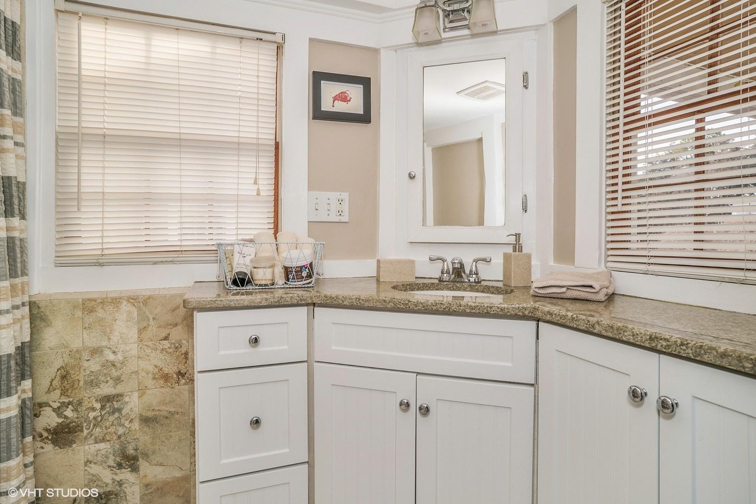 7 Cape Cod Lane Pocasset, MA 02559 - Photo 5 of 6 08_7CapeCodLn_8_Bathroom_MLSuse_1500x150