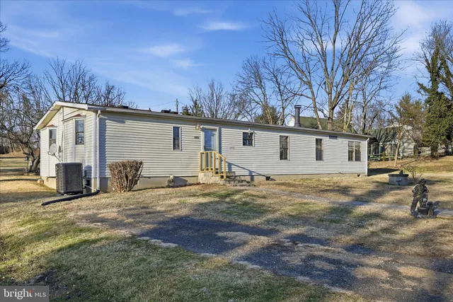 $349,000 | 2 Old Chapel Avenue, Boyce, VA 22620