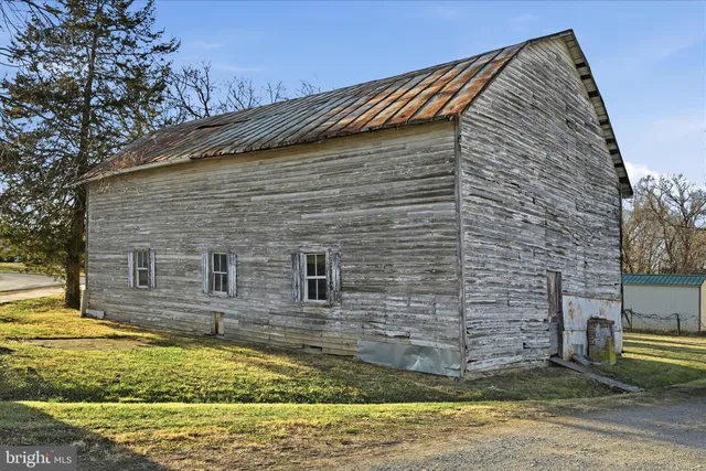 $349,000 | 2 Old Chapel Avenue, Boyce, VA 22620