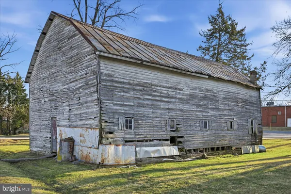 $299,900 | 2 Old Chapel Avenue, Boyce, VA 22620