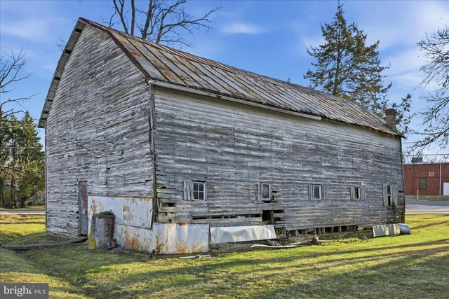 $349,000 | 2 Old Chapel Avenue, Boyce, VA 22620