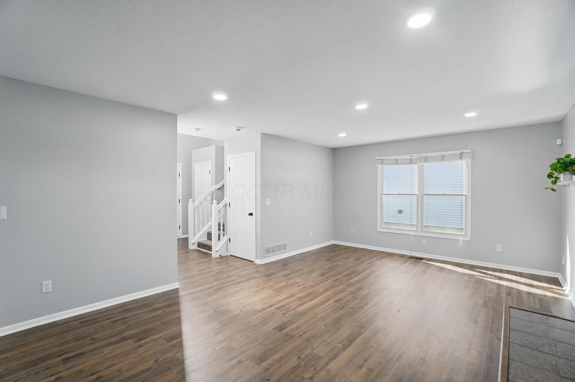 4135 Leppert Road Hilliard, OH 43026 - Photo 13 of 58 014