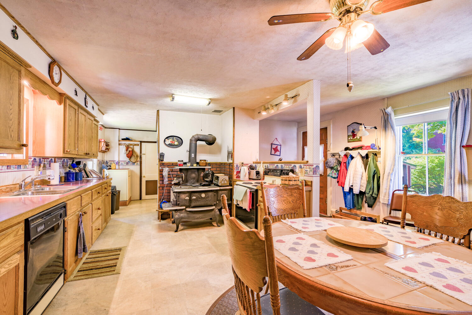 227 Main Street Unity, ME 04988 - Photo 7 of 24 227 Main St Unity 08-(ZF-5642-39108-1-00