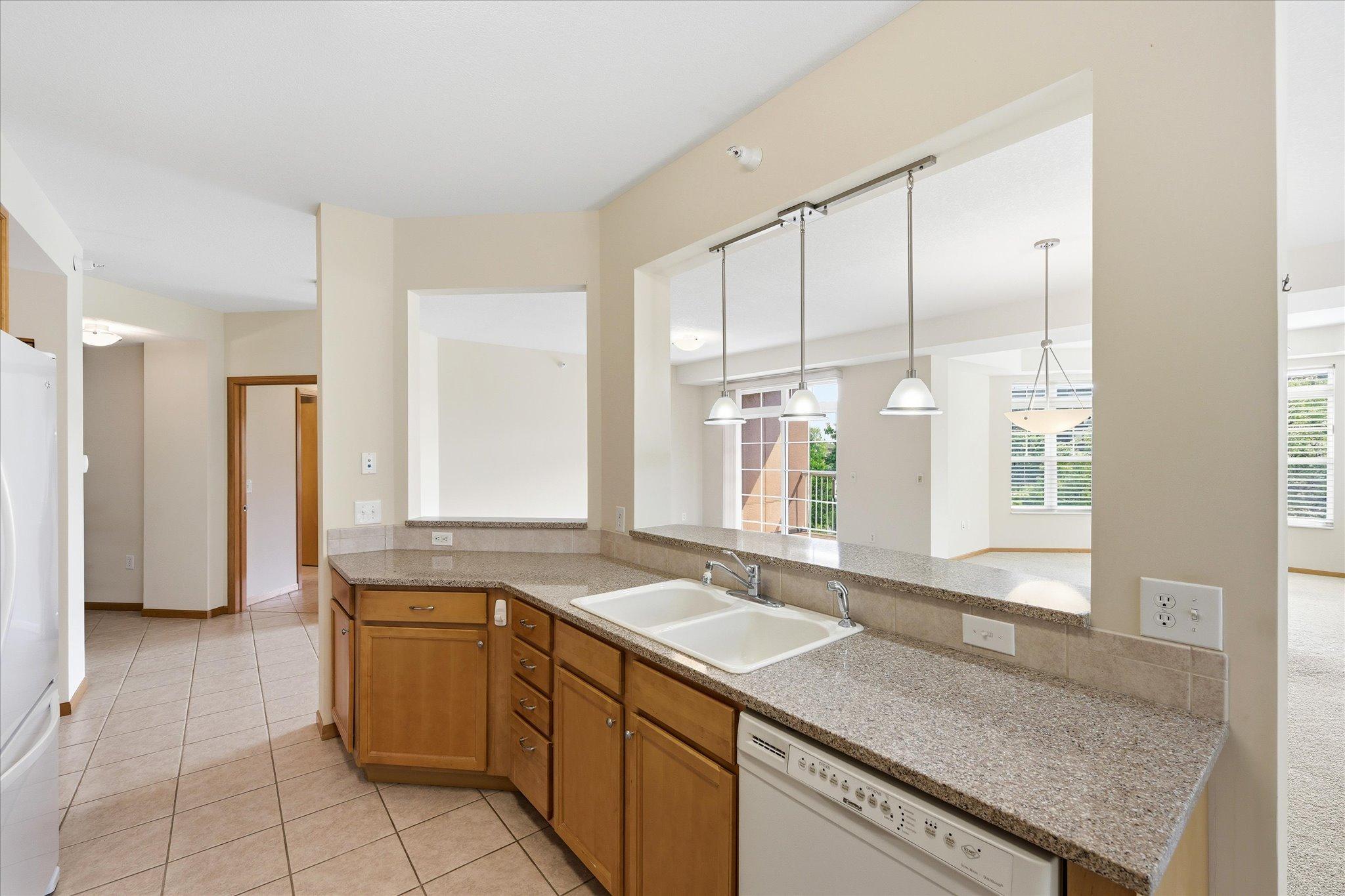 2550 38th Avenue Northeast, Unit 213 St. Anthony, MN 55421 - Photo 18 of 37