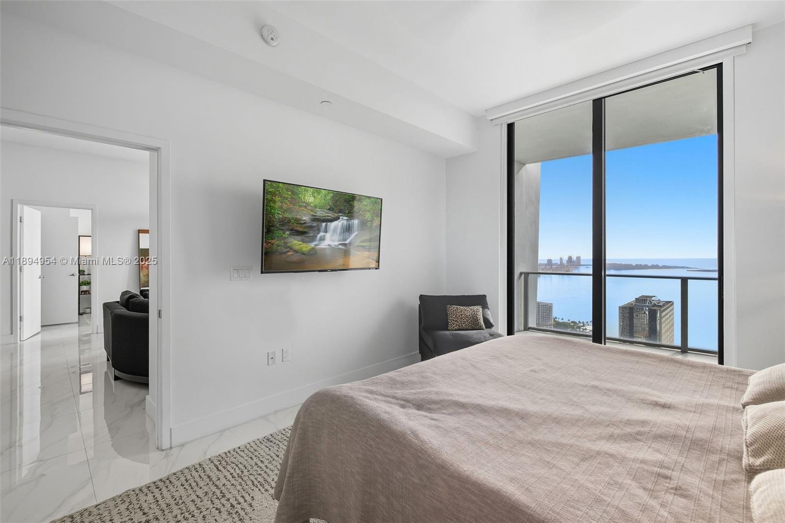 1010 Brickell Avenue, Unit 4704 Miami, FL 33131 - Photo 27 of 65