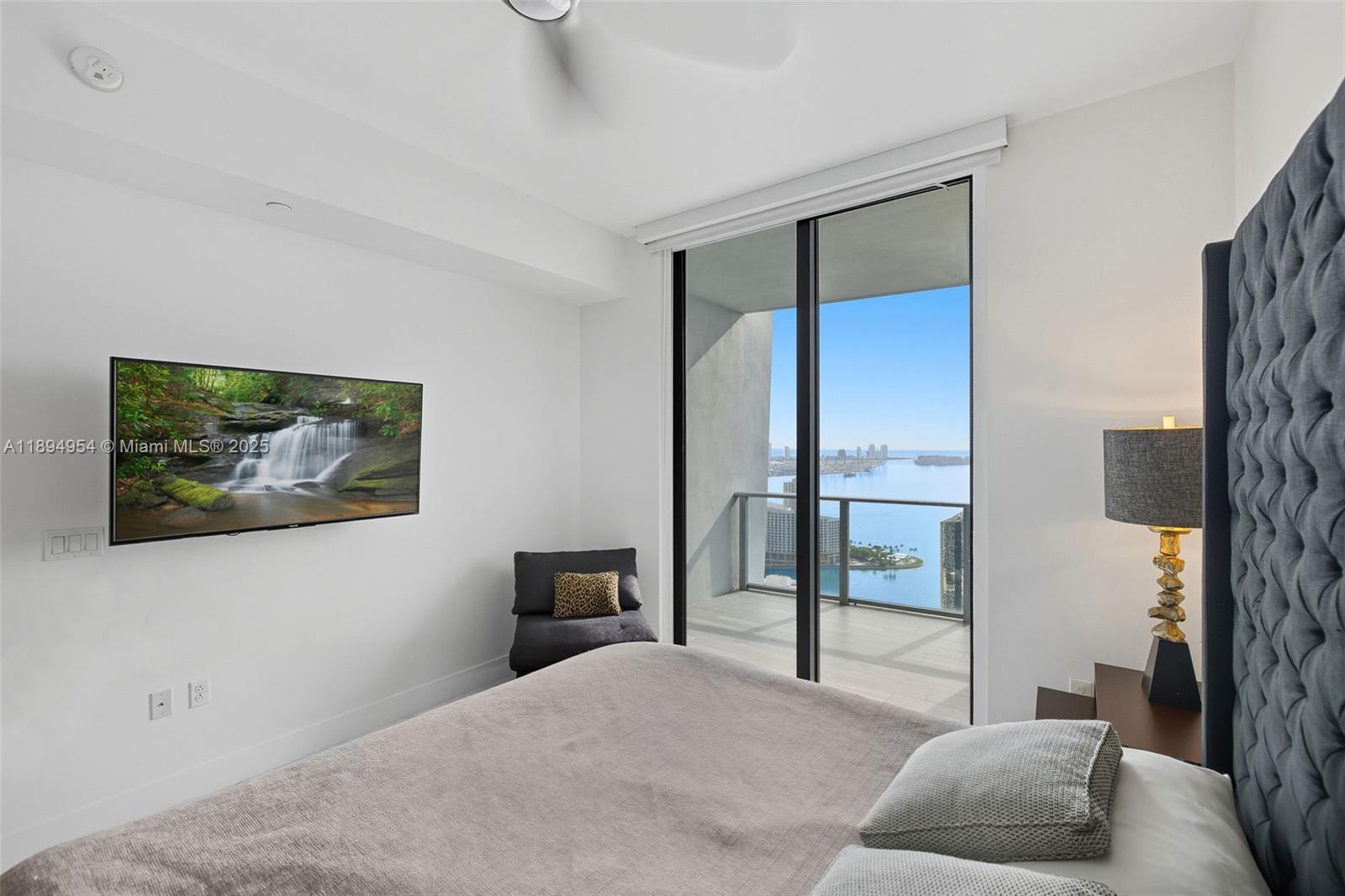 1010 Brickell Avenue, Unit 4704 Miami, FL 33131 - Photo 28 of 65