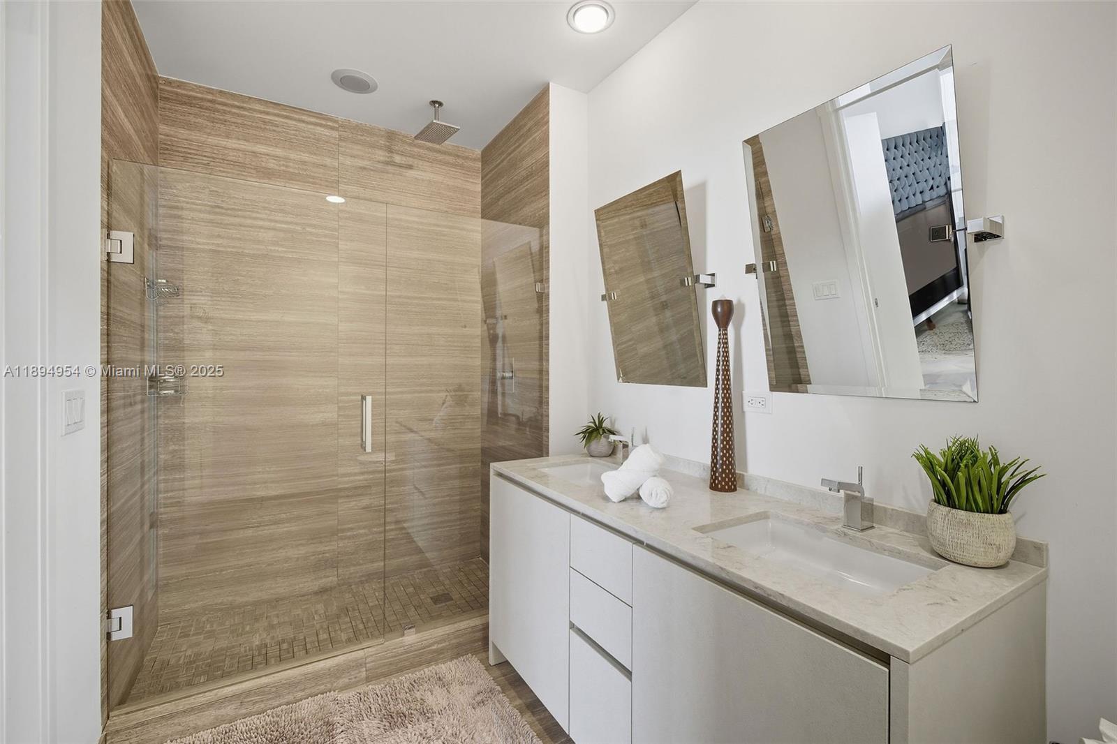 1010 Brickell Avenue, Unit 4704 Miami, FL 33131 - Photo 31 of 65