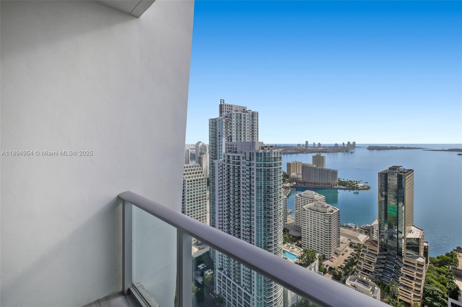 1010 Brickell Avenue, Unit 4704 Miami, FL 33131 - Photo 37 of 65