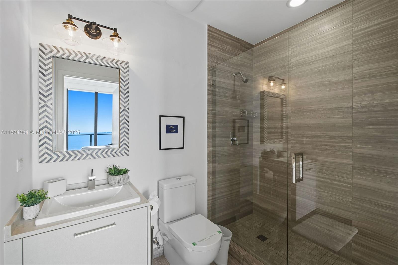 1010 Brickell Avenue, Unit 4704 Miami, FL 33131 - Photo 38 of 65