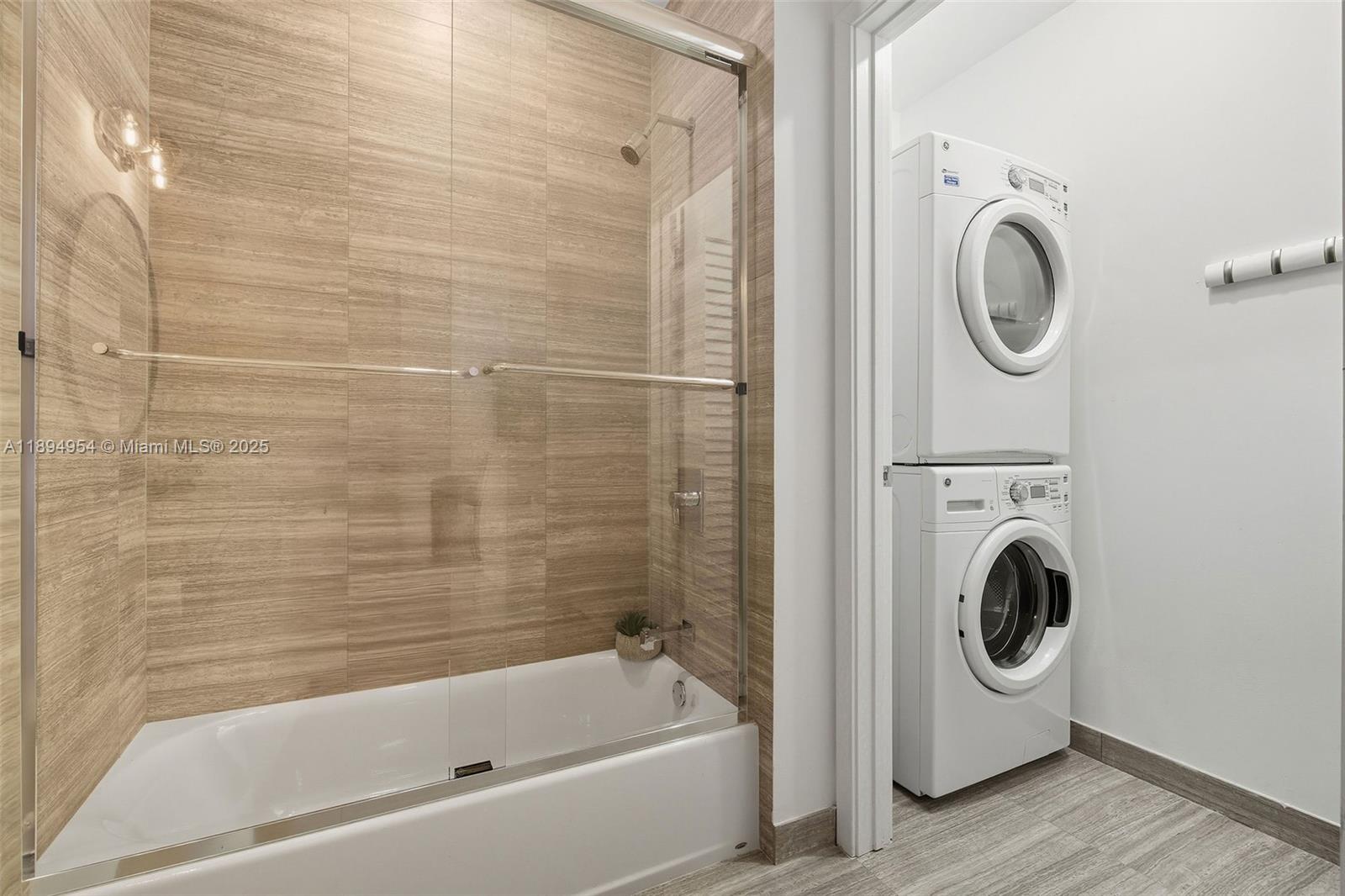 1010 Brickell Avenue, Unit 4704 Miami, FL 33131 - Photo 40 of 65