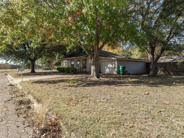 $229,900 | 200 East Brenda Avenue, Waco, TX 76705