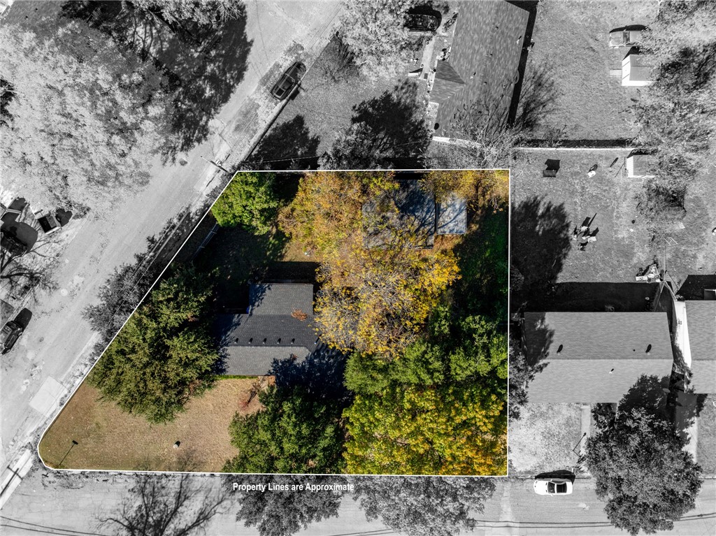200 East Brenda Avenue Waco, TX 76705 - Photo 4 of 23 an aerial view of a residential houses with outdoor space