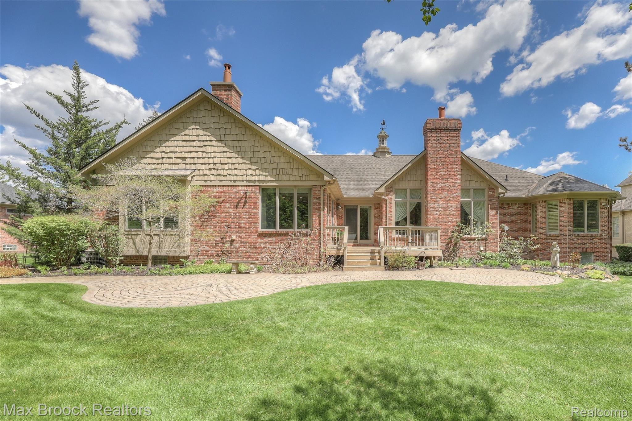3696 Walnut Brook Drive Rochester, MI 48309 - Photo 28 of 31 Back Exterior.jpg